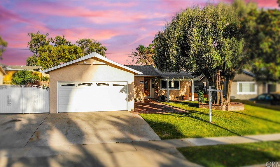 1st image of 11702 Goldendale Dr
