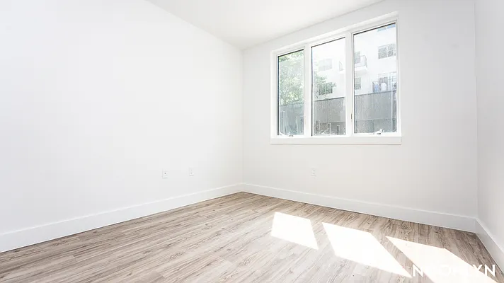 Rented by Nooklyn NYC LLC | media 29