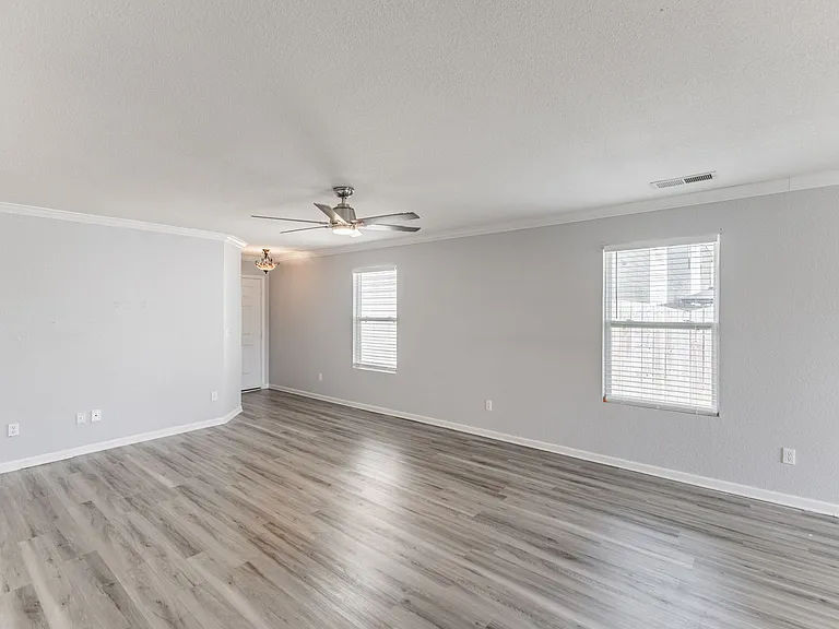 163 Sedgewick Dr — Photo 6