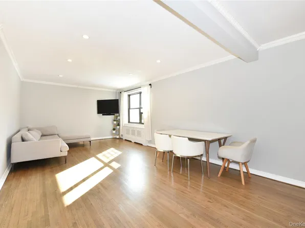 211-06 75th Avenue #2E, Bayside, NY 11364