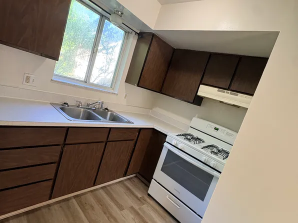 (undisclosed Address), Cuyahoga Falls, OH 44221