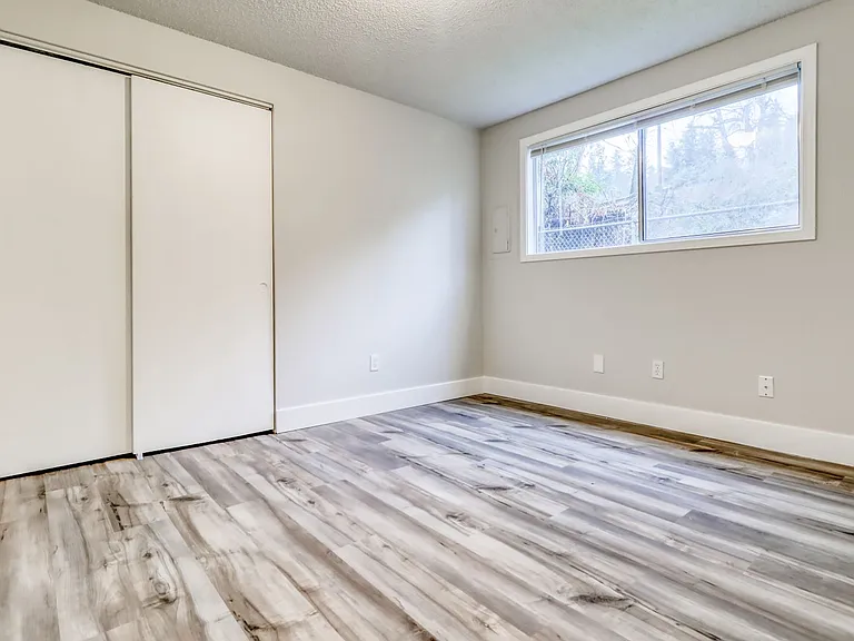 Edgewood Apartments in Vancouver, WA - 2 Bedrooms and 1 Bath — Photo 12