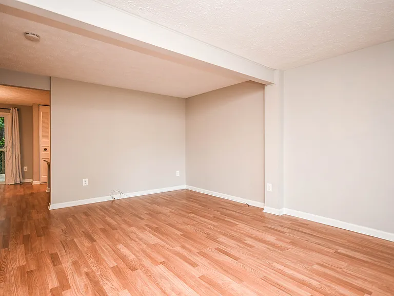 27 Cross Country Ct — Photo 5