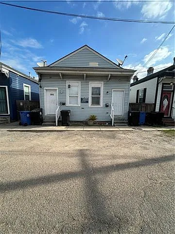 8635 Green St Photo 1