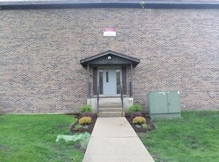 4935 Keller St APT 204, Lisle, IL 60532
