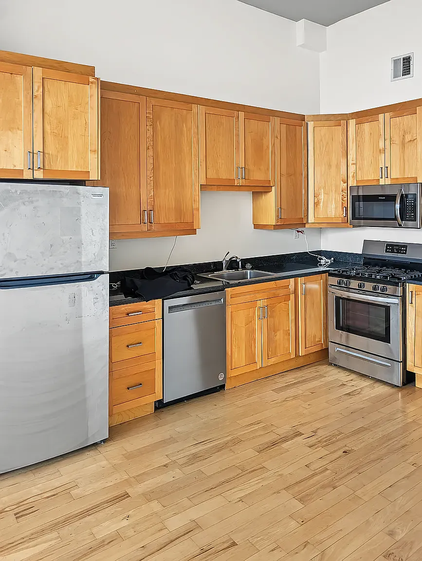 535 Dean Street — Photo 3