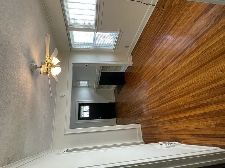 5805 Tracy Ave — Photo 2