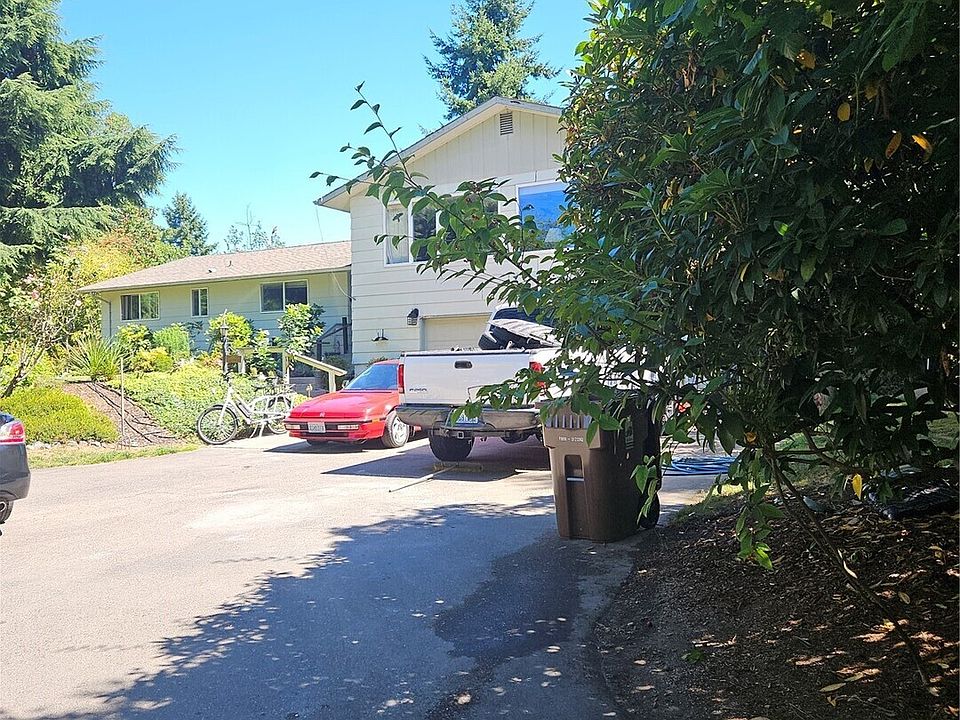 1st image of 3225 41st Street NE