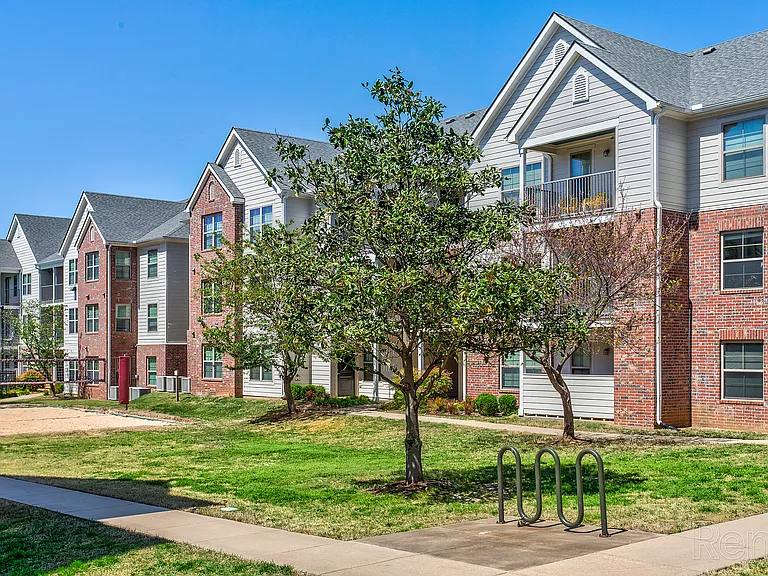 Centerstone Apartments — Photo 8