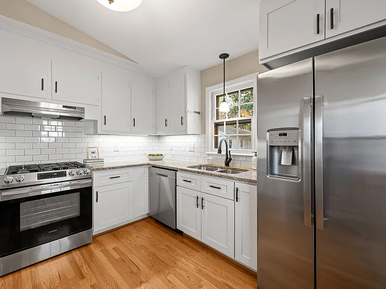2502 Englewood Ave — Photo 21