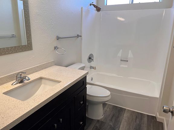 3rd image of 429 Palm Ave APT 4