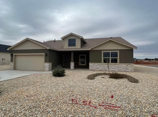 3801 Saguaro Dr, Carlsbad, NM 88220