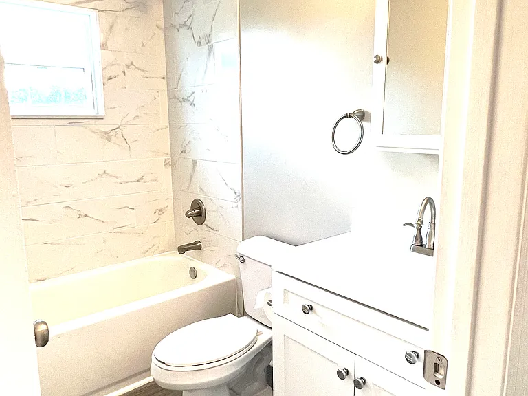 4420 SE 53rd Ave #1 — Photo 14