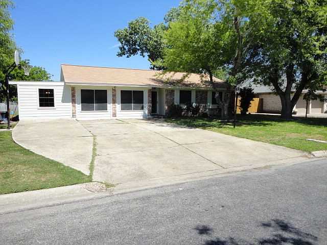 1st image of 818 Westwood Dr