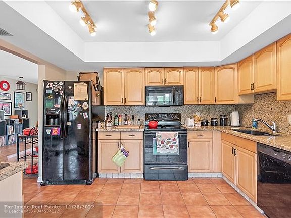 5th image of 6551 SW 7th Ct