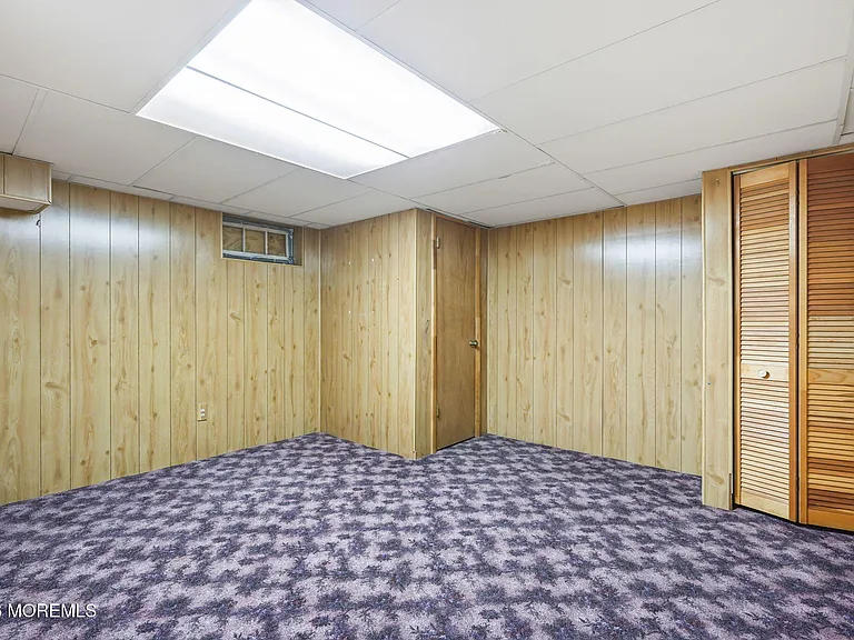 16 Phyllis Pl — Photo 31
