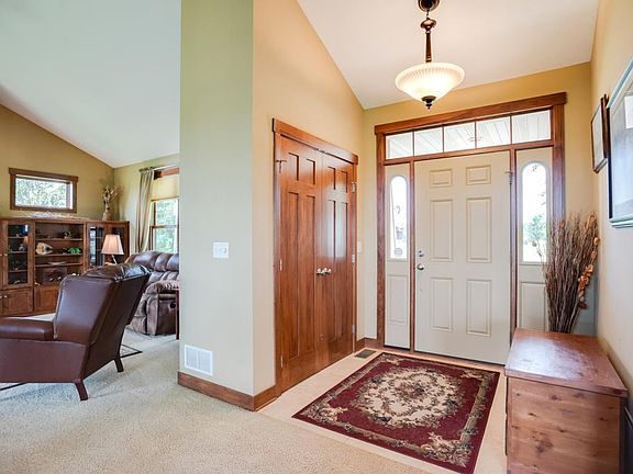 5th image of 20940 Odell Ave N