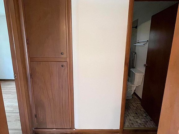 4th image of 504 W Fisher Street