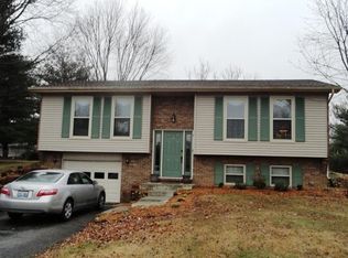 225 Linda Ln, Campbellsville, KY 42718