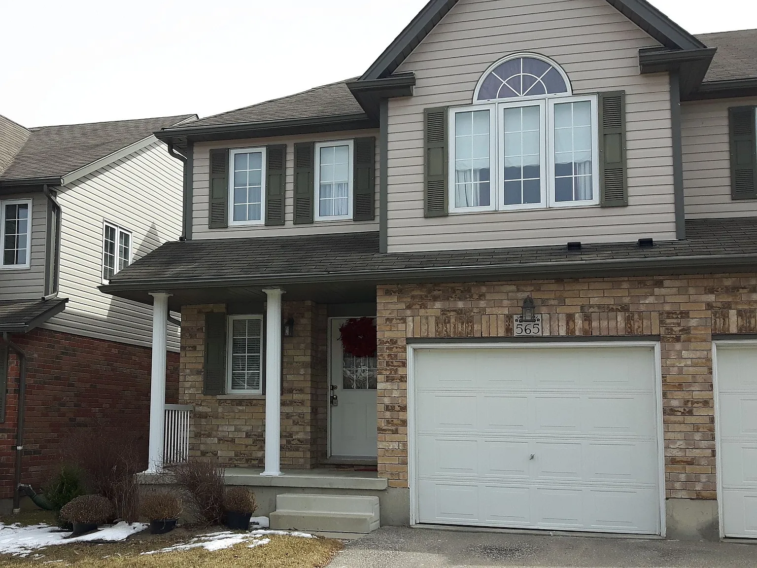 5 bed, $3,200 — Photo 1