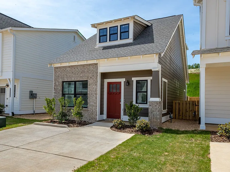 4235 Brevard Blvd — Photo 1