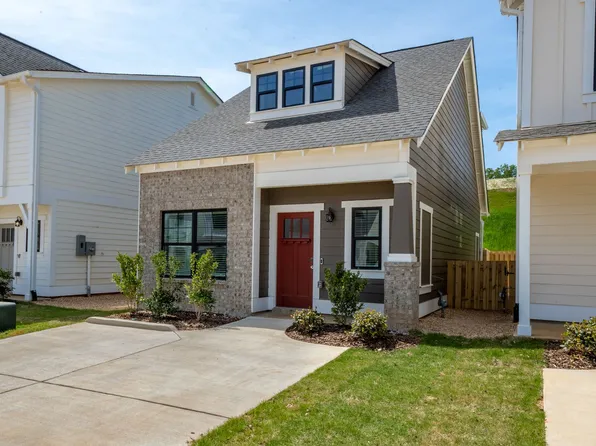 121 Huntley Dr, Pelham, AL 35124