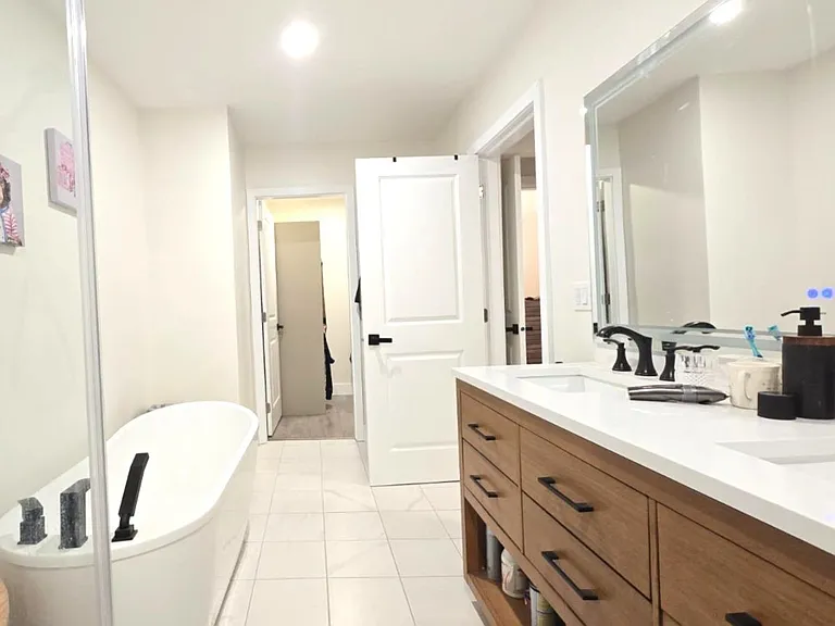 640 Stevens Dr #UPSTAIRS — Photo 12