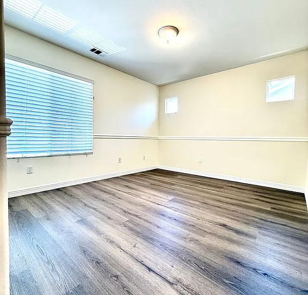 1319 Jacaranda Cir — Photo 19