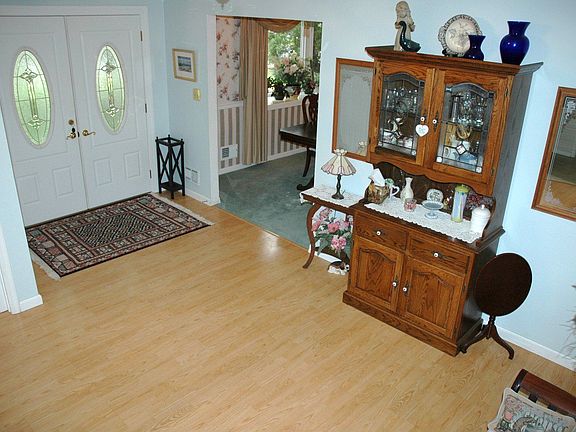 5th image of 25 Tunberry Dr