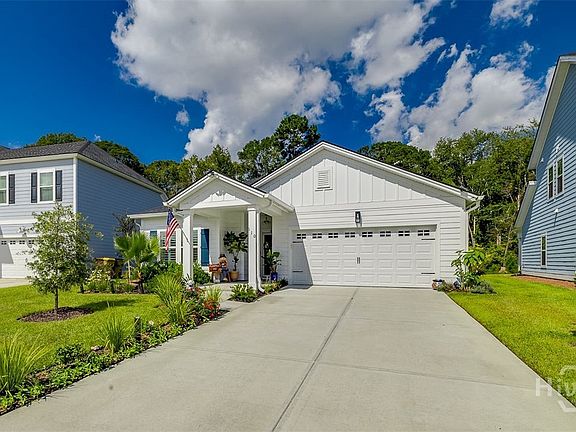 3rd image of 110 Weyview Gardens S