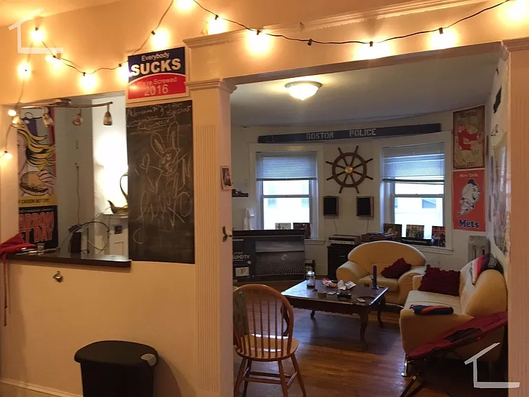 21 Saint Lukes Rd #4A — Photo 8
