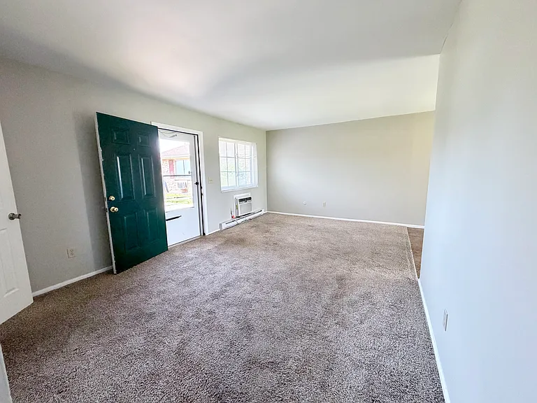 4371 Powell Rd — Photo 8
