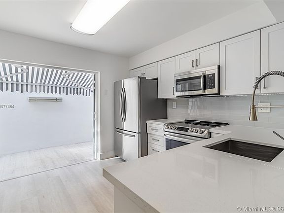 3rd image of 619 Michigan Ave APT 2