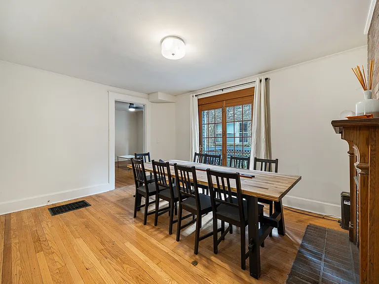 1906 Orrington Ave — Photo 24