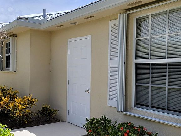 2nd image of 1640 SW Waterfall Blvd