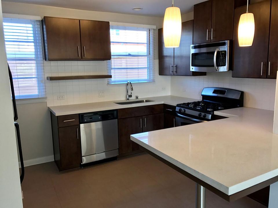 1st image of 1426 Elkgrove Cir APT 1