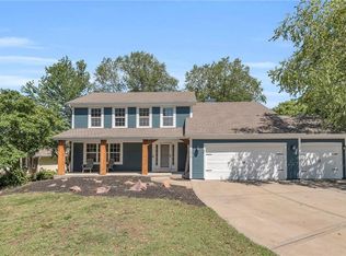 1016 Aspen Dr, Smithville, MO 64089