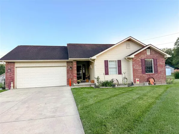 3640 W Starlight Dr, Connersville, IN 47331