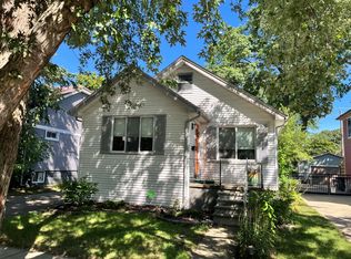 371 E Oakridge St, Ferndale, MI 48220