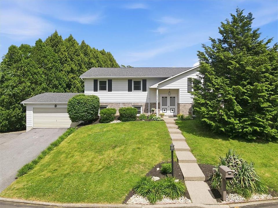 1st image of 2705 Andrea Dr