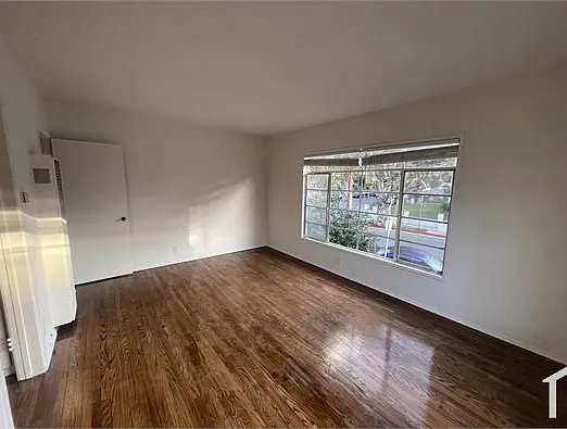 5326 Packard St — Photo 5