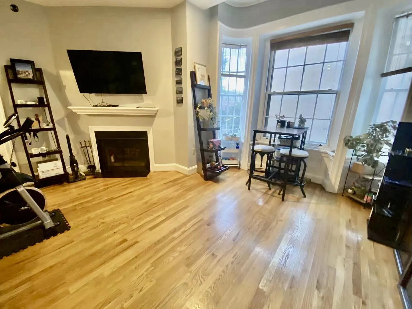 1800 Green St APT C photo 1