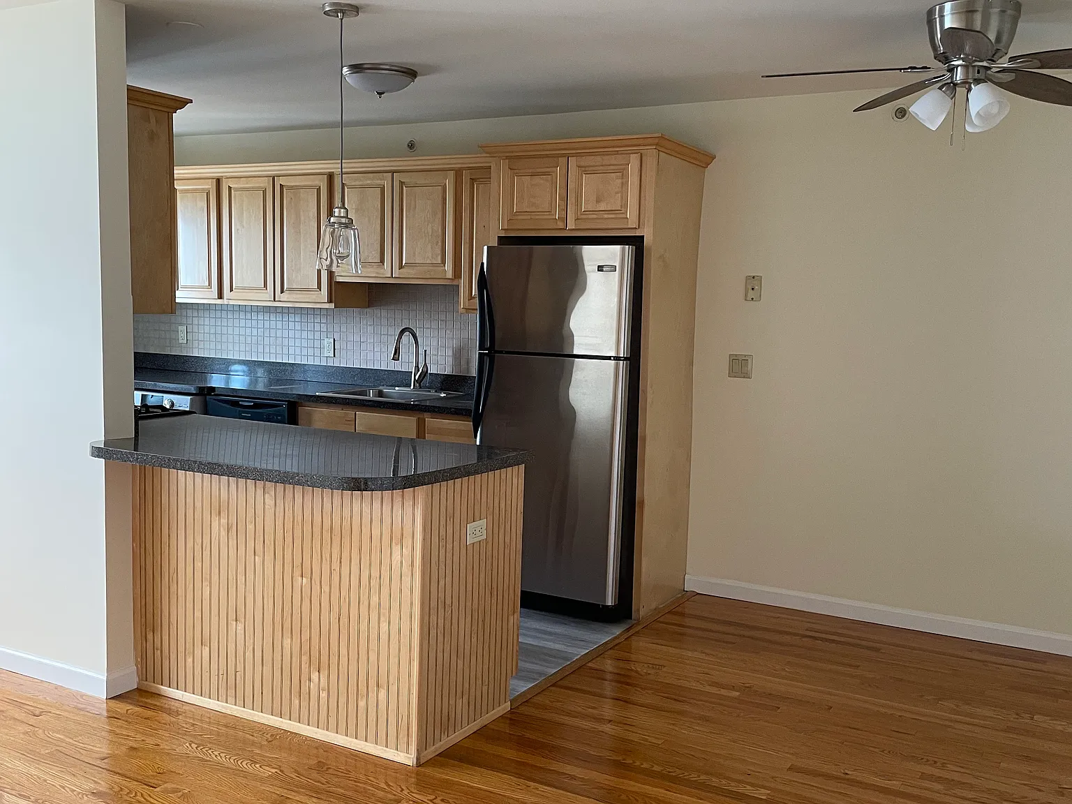 Rutgers Court Apartments — Photo 2