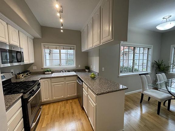 5th image of 701 Woodside Way #B