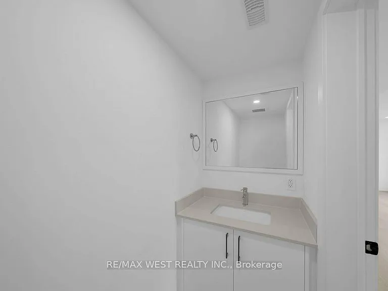 502 Atlas Ave #D — Photo 11