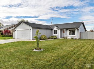 813 S Bonneville Dr, Nampa, ID 83686