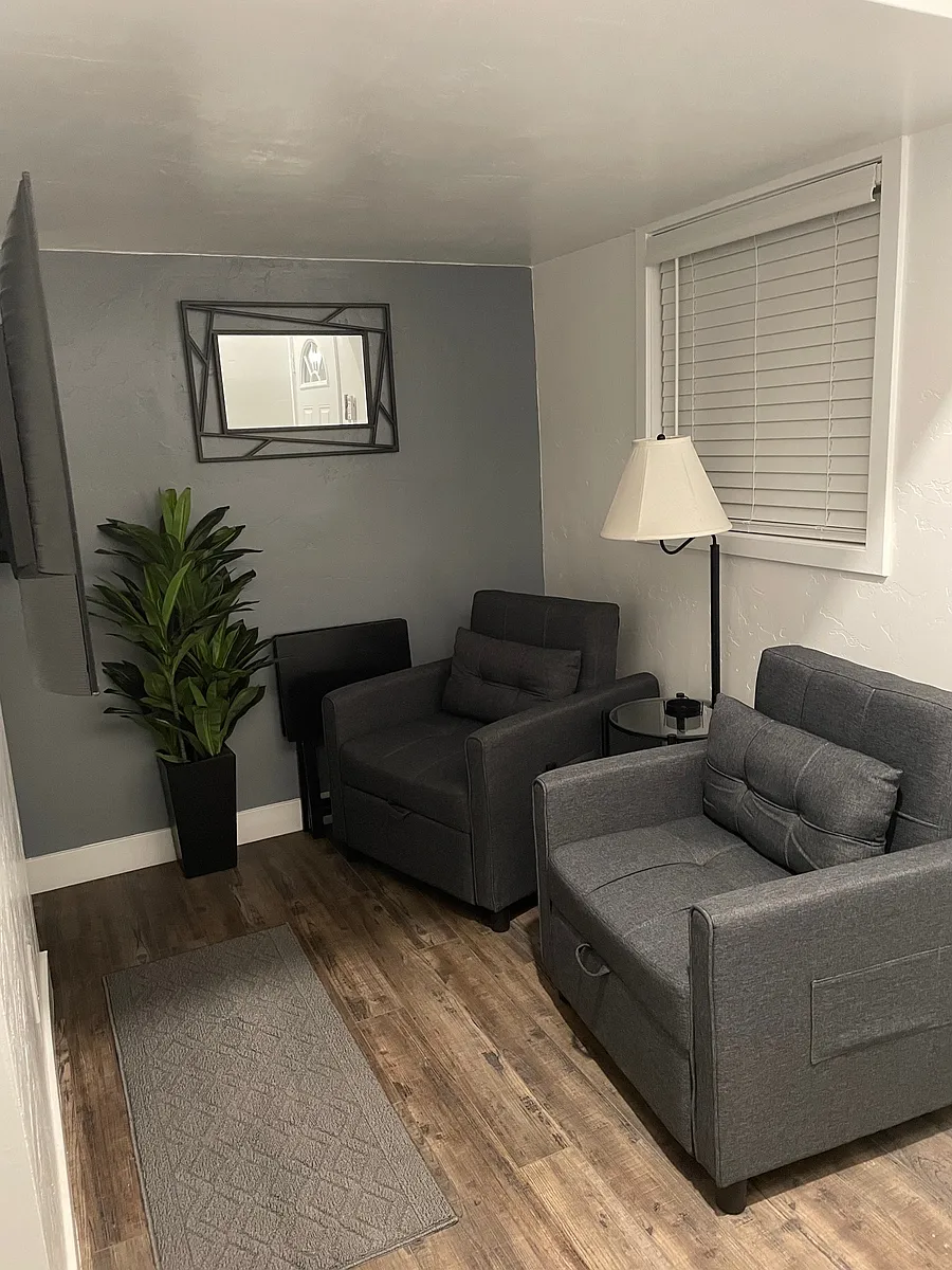 LIVING AREA - Shearer St