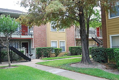 2nd image of 5801 Hollister St #274