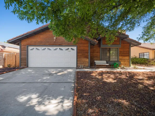 2752 El Nido Ln, Lancaster, CA 93535