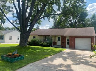 551 6th St NW, Elk River, MN 55330